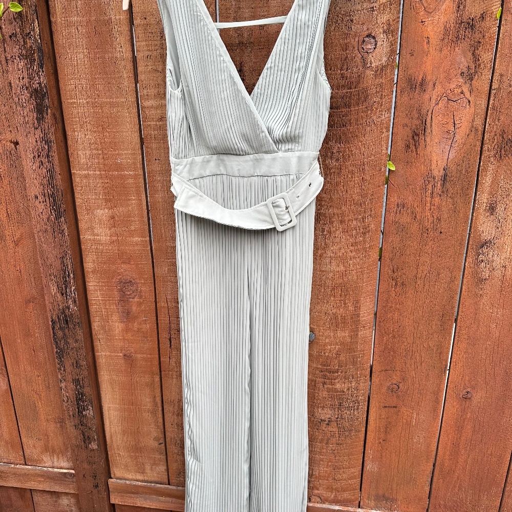 On Twelfth Deep V Neck Pleated Wide Leg Belt Jumpsuit
